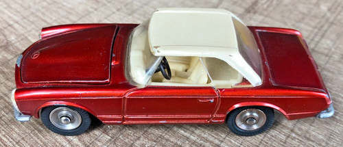 Dinky toys france mercedes 230 - france,