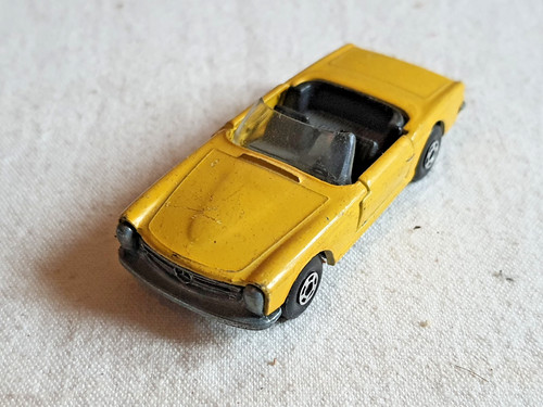 Mercedes 230 matchbox - 230,